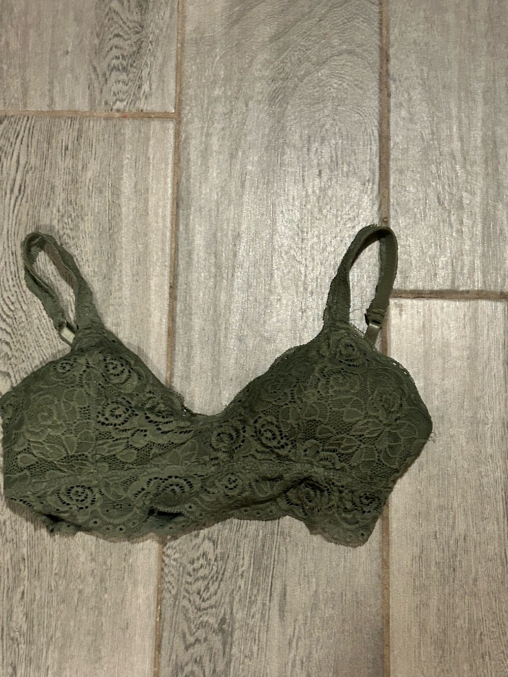 Mudd Olive Lace Wireless Bralette - size medium